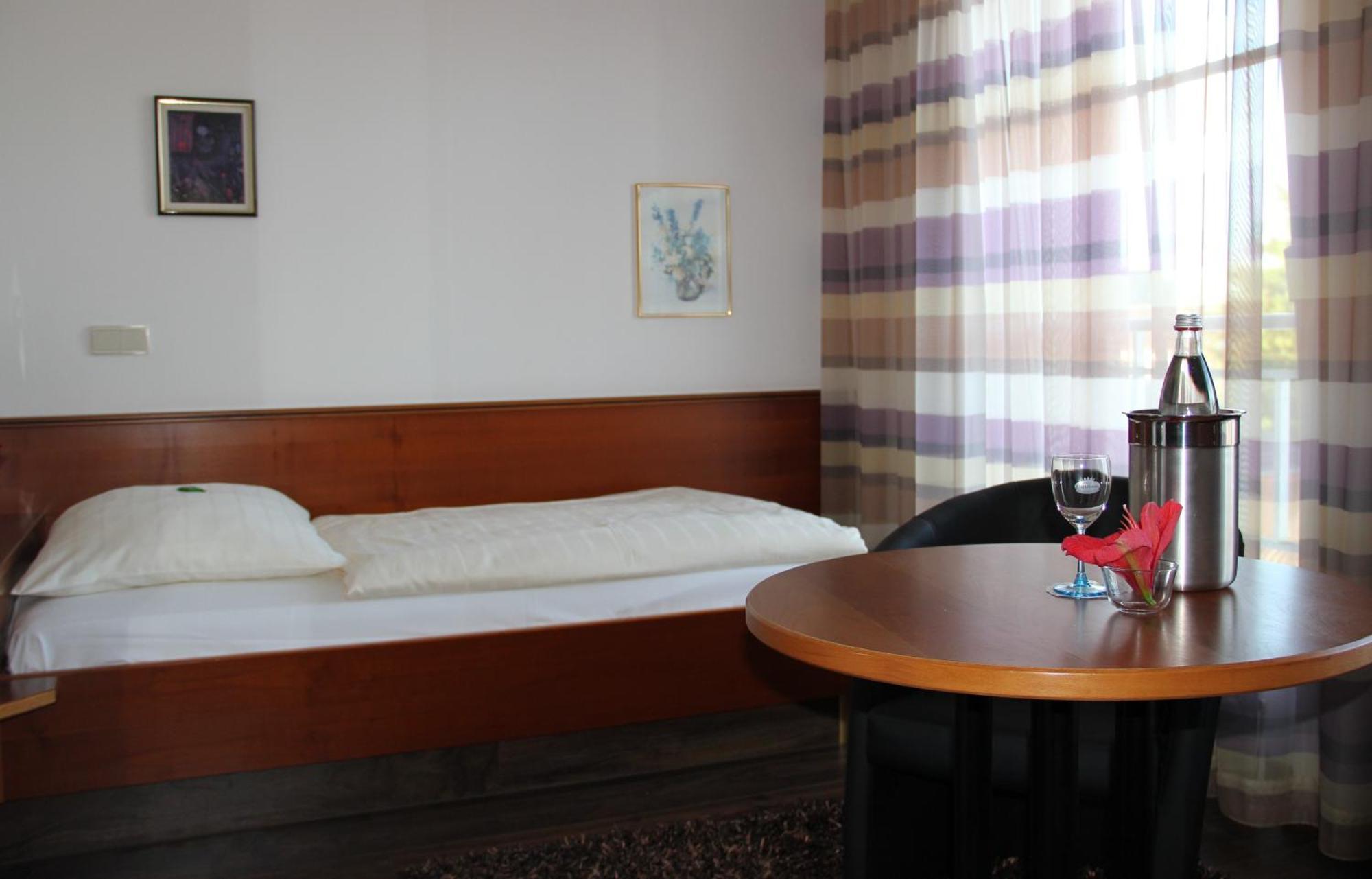 Classic Hotel Kaarst Dış mekan fotoğraf