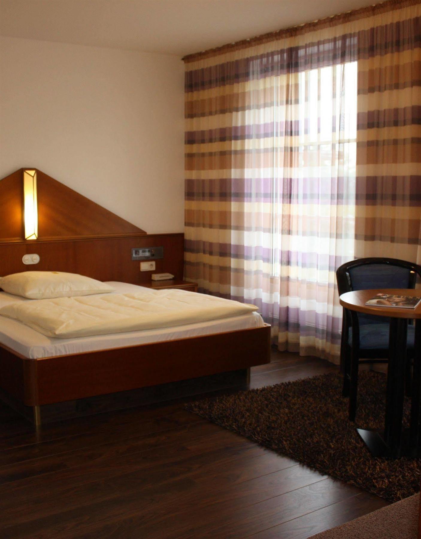 Classic Hotel Kaarst Dış mekan fotoğraf